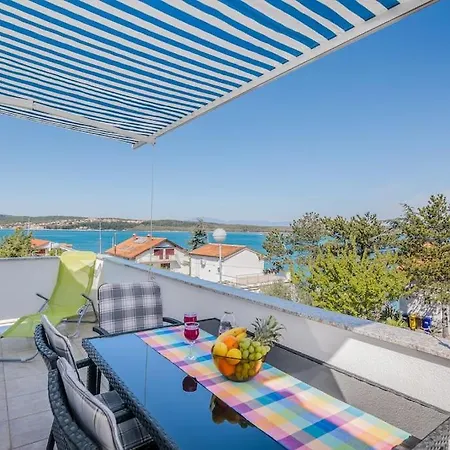 Appartamento With Balcony Very Close To The Sea Klimno