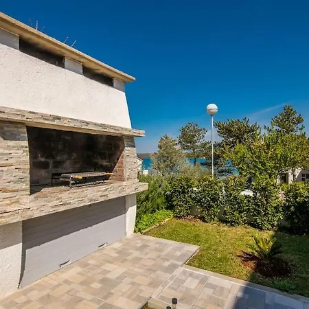 With Balcony Very Close To The Sea Apartament Klimno