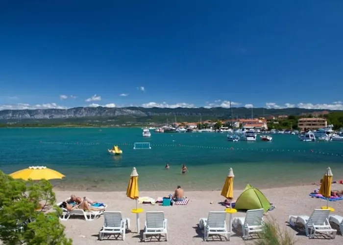 With Balcony Very Close To The Sea Apartman *