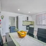 Apartment With Balcony Very Close To The Sea Klimno